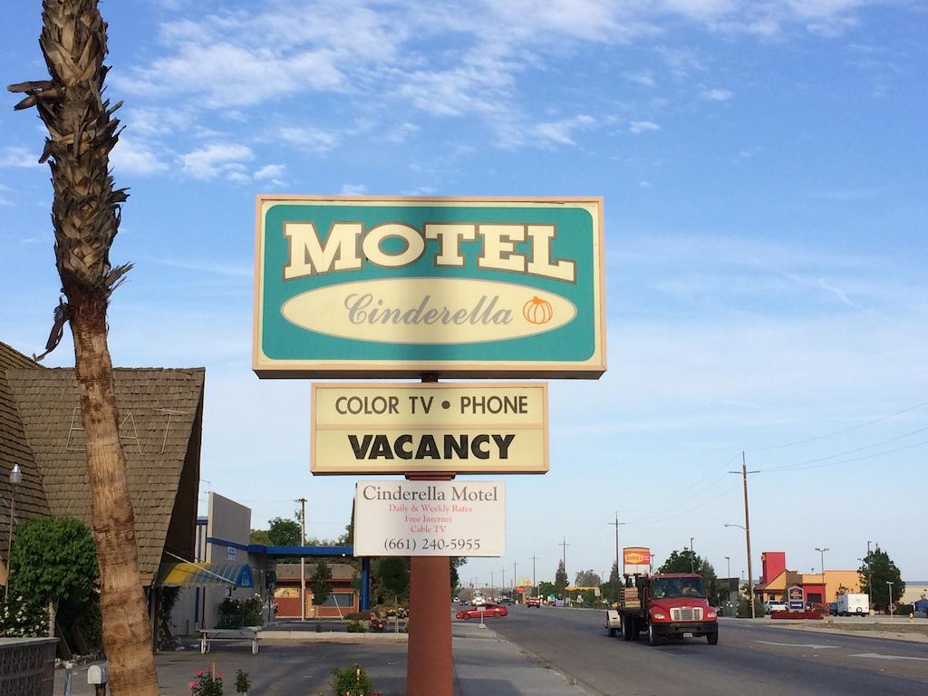 Cinderella Motel Wasco Luaran gambar