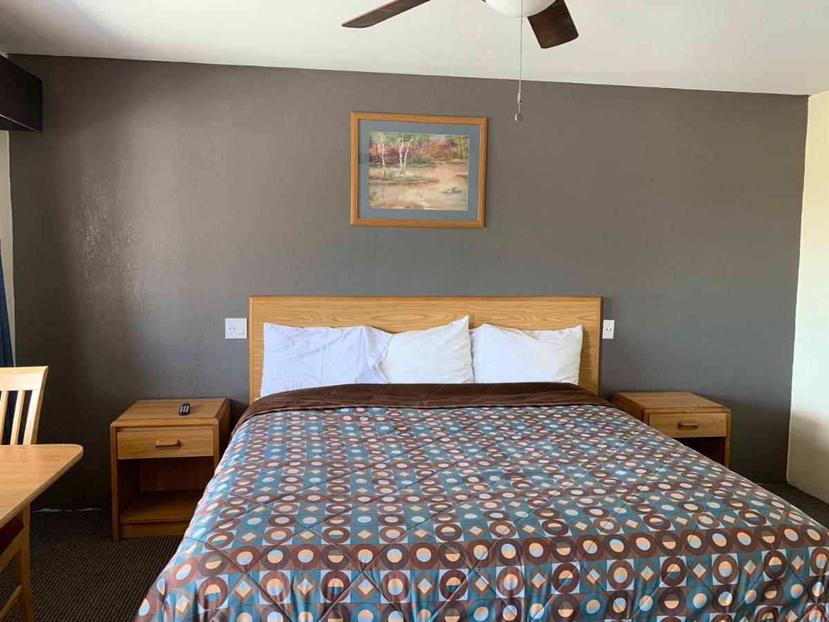 Cinderella Motel Wasco Luaran gambar
